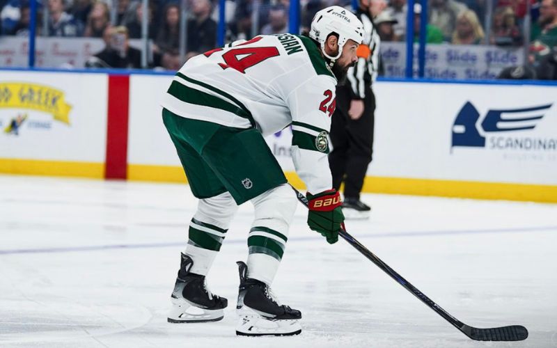 Wild blow 3-1 lead, lose 6-3