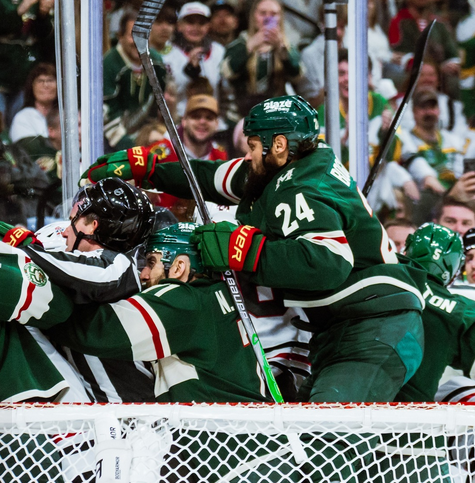 Wild Fall To Blackhawks