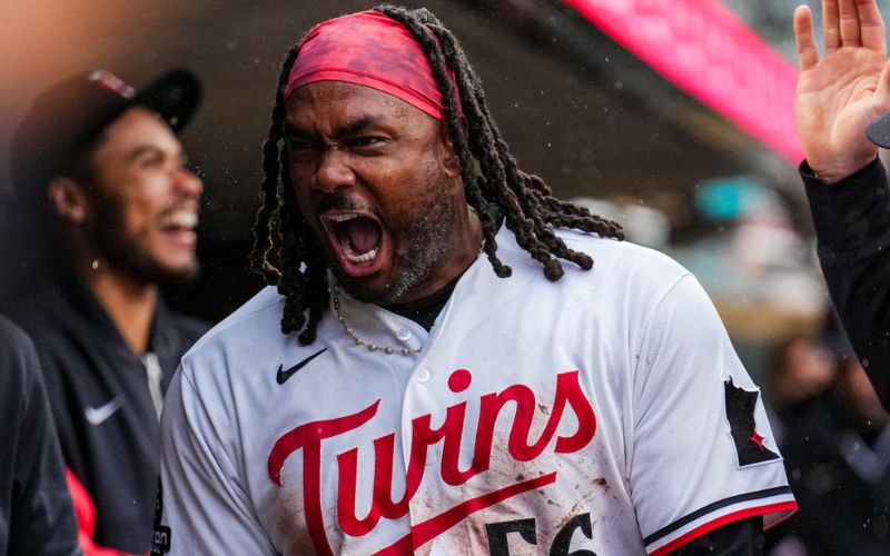 Twins bring out the bats vs Seattle