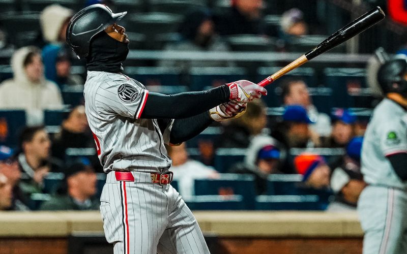 Twins rally to send Mets to 12th straight loss