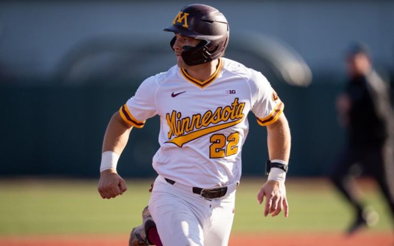 Gophers Baseball Sweeps Northwestern