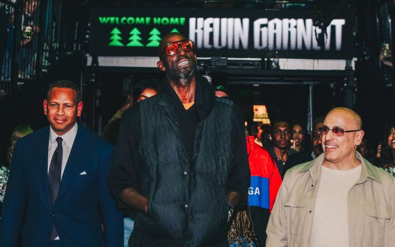 Wolves win as KG Returns to Target Center