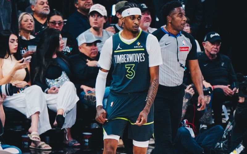 Wolves blown out in Game 2
