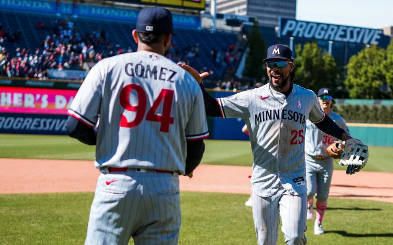 Twins claim series in Cleveland