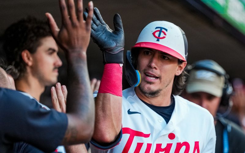 Twins snap losing streak